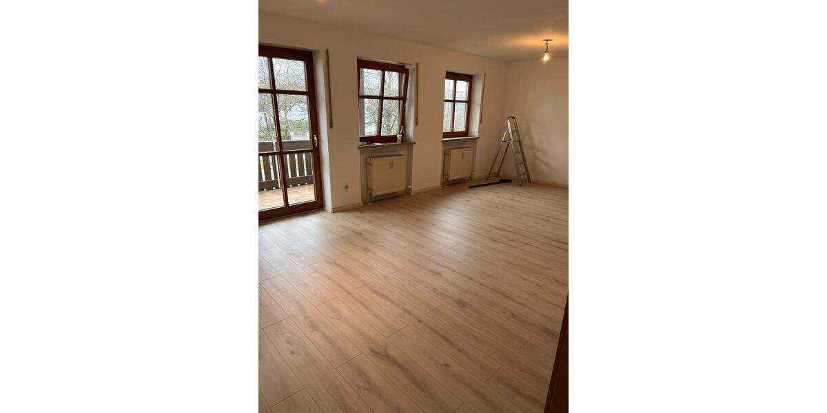 Erdgeschoßwohnung Deggendorf - 3 Zimmer, 67 m&sup2;, 800&euro; | Angebot:25171650