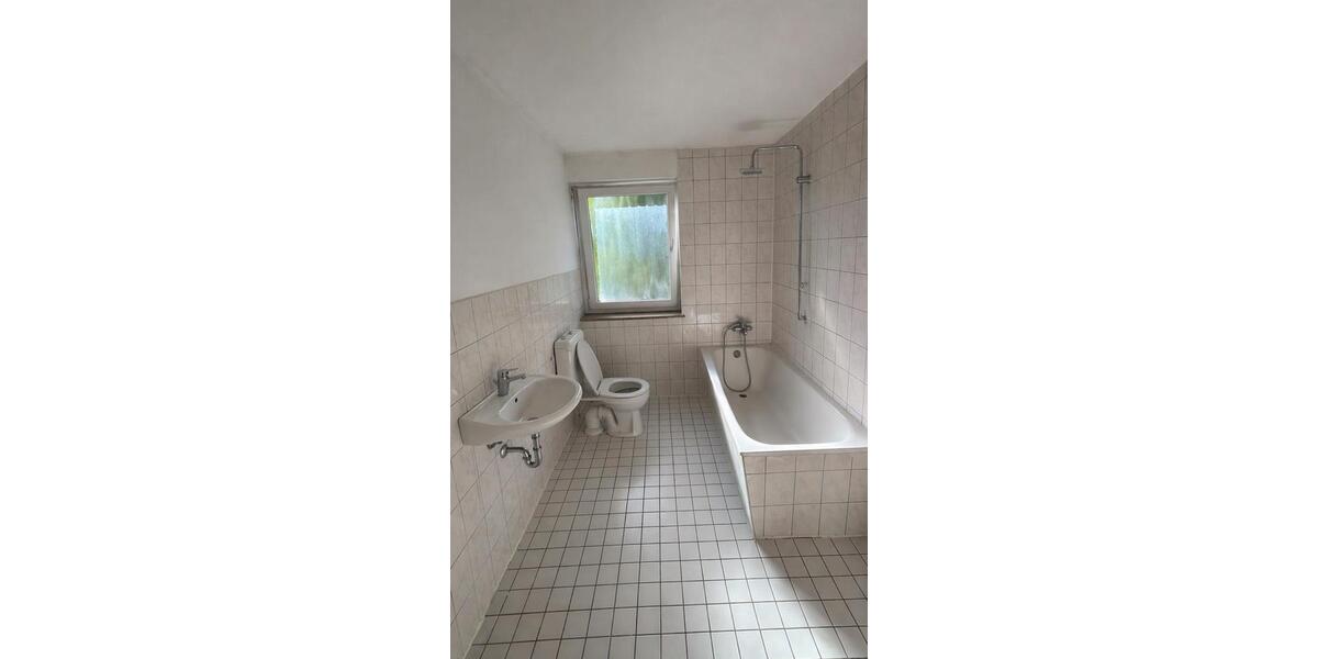 Etagenwohnung Auetal - 4 Zimmer, 98 m&sup2;, 830&euro; | Angebot:26339022