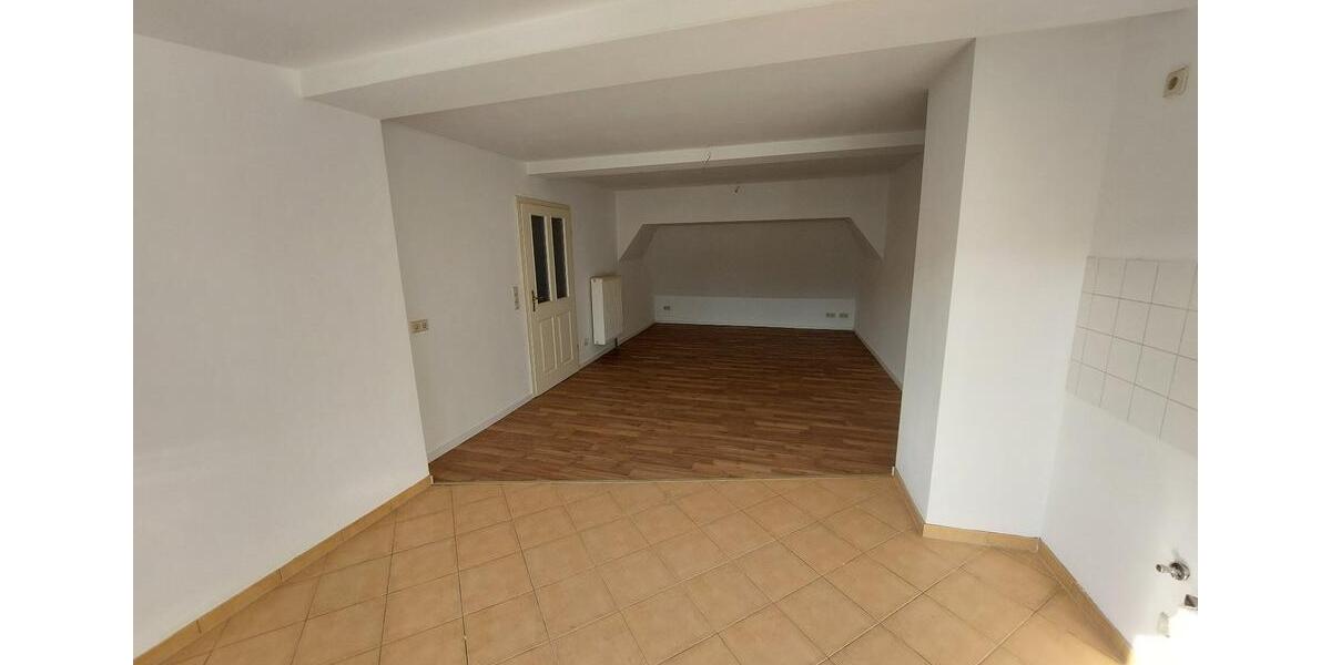 Etagenwohnung Roßwein - 3 Zimmer, 65 m&sup2;, 325&euro; | Angebot:19263247