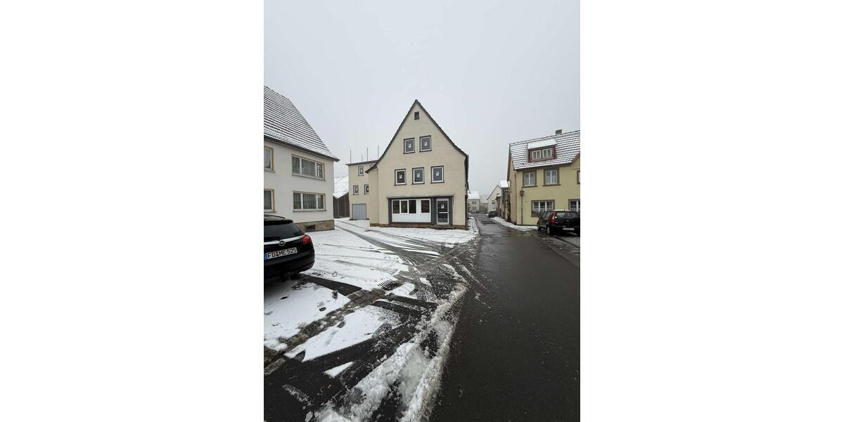 Etagenwohnung Fladungen - 3 Zimmer, 75 m&sup2;, 750&euro; | Angebot:25644901