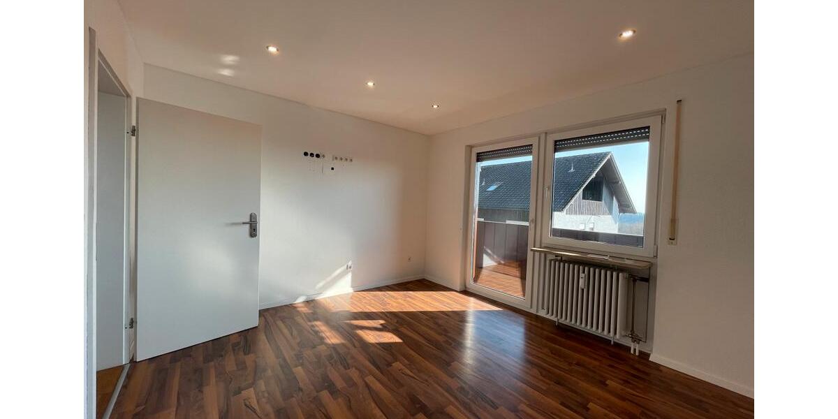 Etagenwohnung Salzweg - 3 Zimmer, 100 m&sup2;, 850&euro; | Angebot:26267675