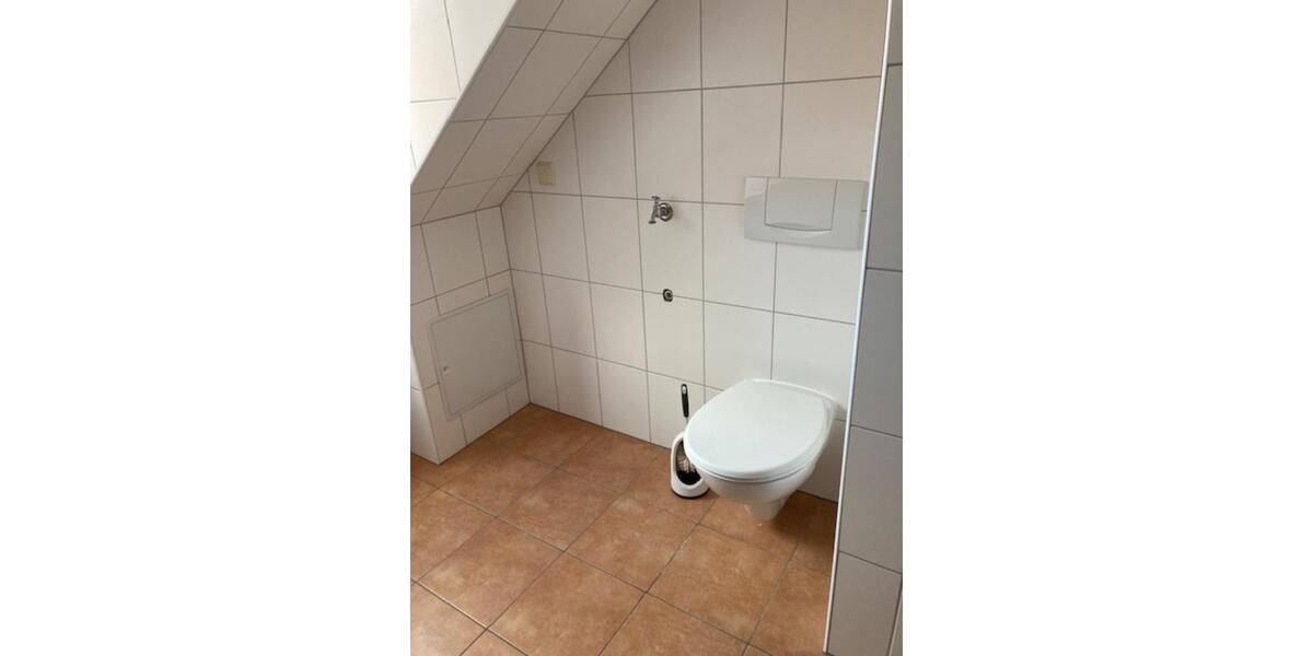 Dachgeschoßwohnung Weißenfels - 3 Zimmer, 67 m&sup2;, 380&euro; | Angebot:24611754