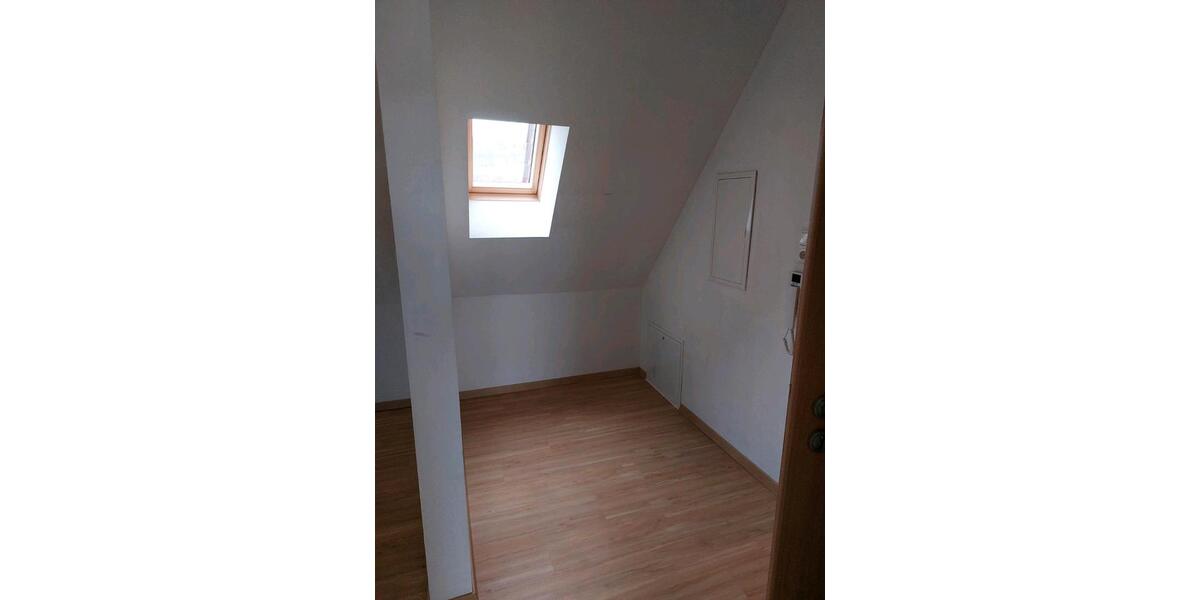 Dachgeschoßwohnung Bissingen - 1 Zimmer, 40 m&sup2;, 700&euro; | Angebot:25784395