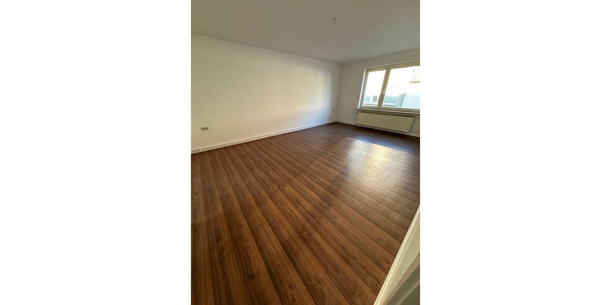 Etagenwohnung Wilhelmshaven Innenstadt - 2 Zimmer, 68 m&sup2;, 415&euro; | Angebot:25696197