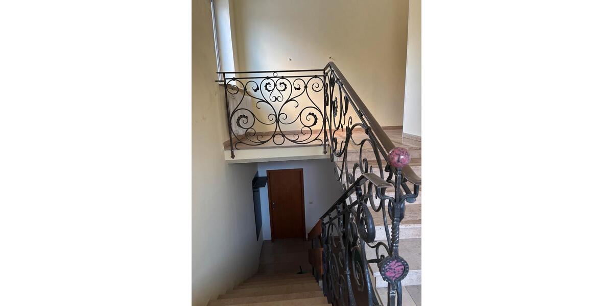 Einfamilienhaus Marktredwitz - 10 Zimmer, 281 m&sup2;, 1.500&euro; | Angebot:25873678