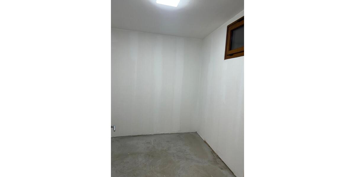 Erdgeschoßwohnung Remscheid Gemarkung Bergisch Born - 4 Zimmer, 159 m&sup2;, 1.854&euro; | Angebot:25961179