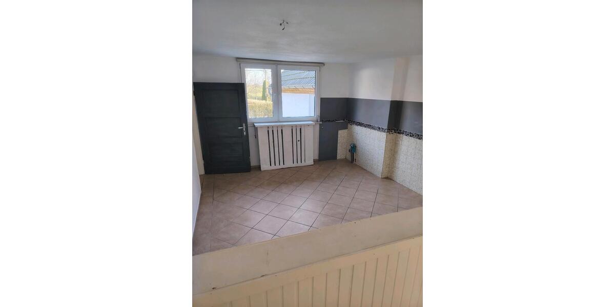 Etagenwohnung Overath - 3 Zimmer, 100 m&sup2;, 9&euro; | Angebot:23806876