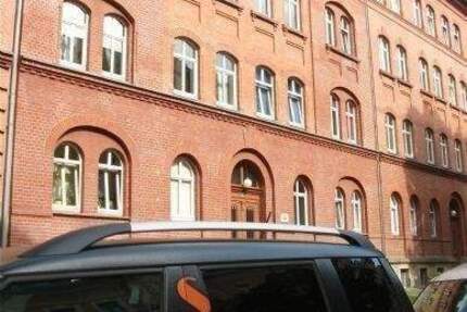 solide 3-R-Wohnung mit Laminat & Balkon in ruhiger Lage, Klarastr. 40 3 zimmer