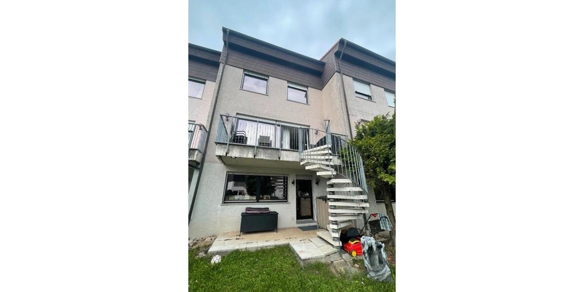 Reihenhaus Leonberg - 6 Zimmer, 169 m&sup2;, 1.850&euro; | Angebot:24248136