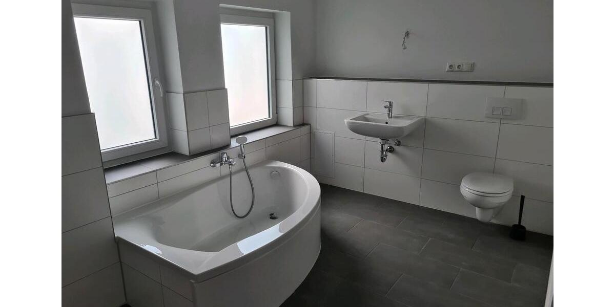 Mehrfamilienhaus, Wohnhaus Sassenburg - 1 Zimmer, 180 m&sup2;, 1.050&euro; | Angebot:26014408