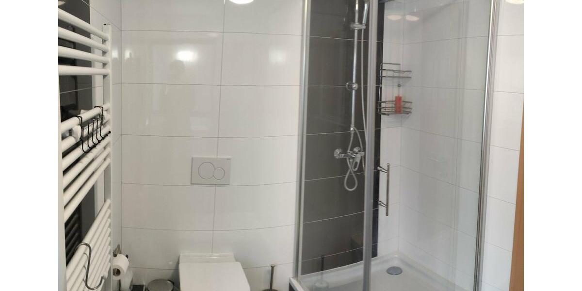 Wohnen auf Zeit Groß-Gerau Gerau - 9 Zimmer, 18 m&sup2;, 16&euro; | Angebot:25991243