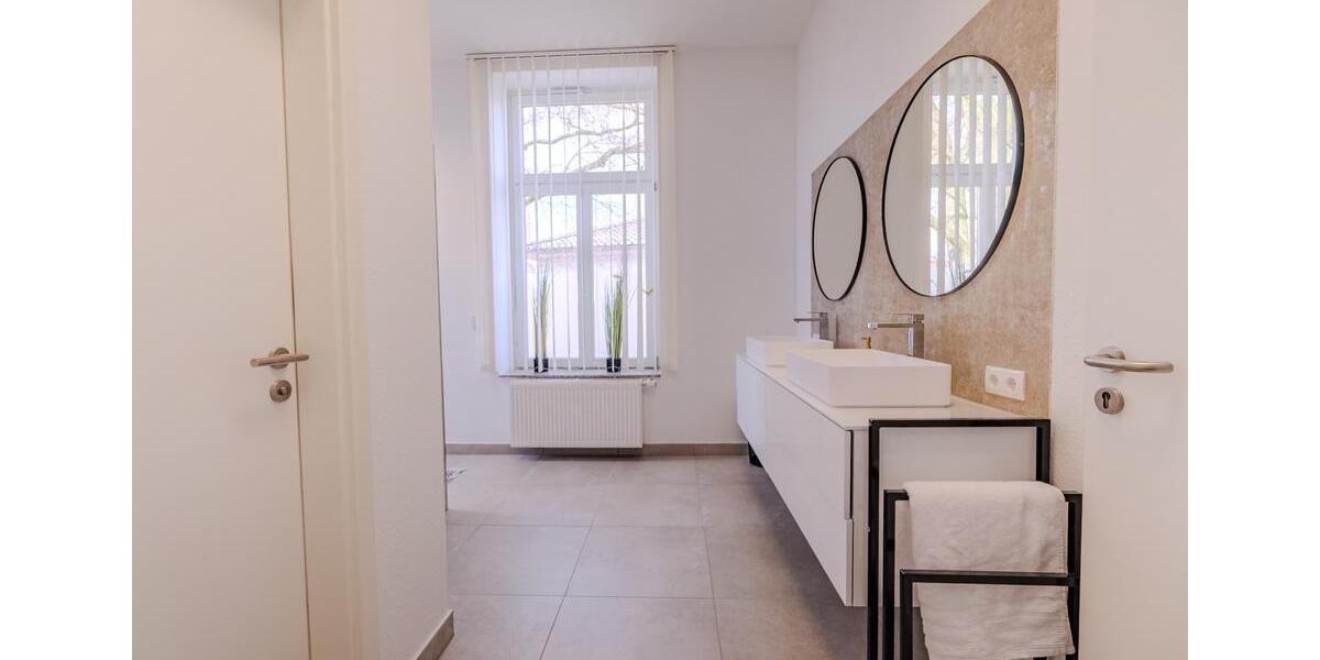 Wohnen auf Zeit Schüttorf - 8 Zimmer, 250 m&sup2;, 30&euro; | Angebot:26553860