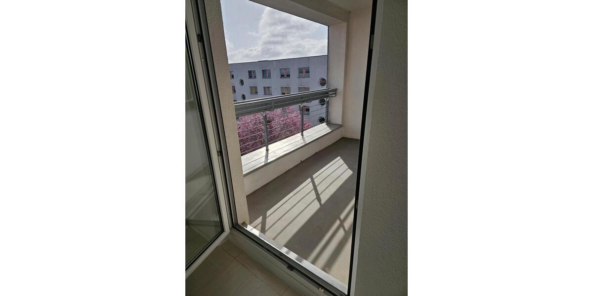 Etagenwohnung Magdeburg Alt Olvenstedt - 3 Zimmer, 77 m&sup2;, 515&euro; | Angebot:25974574