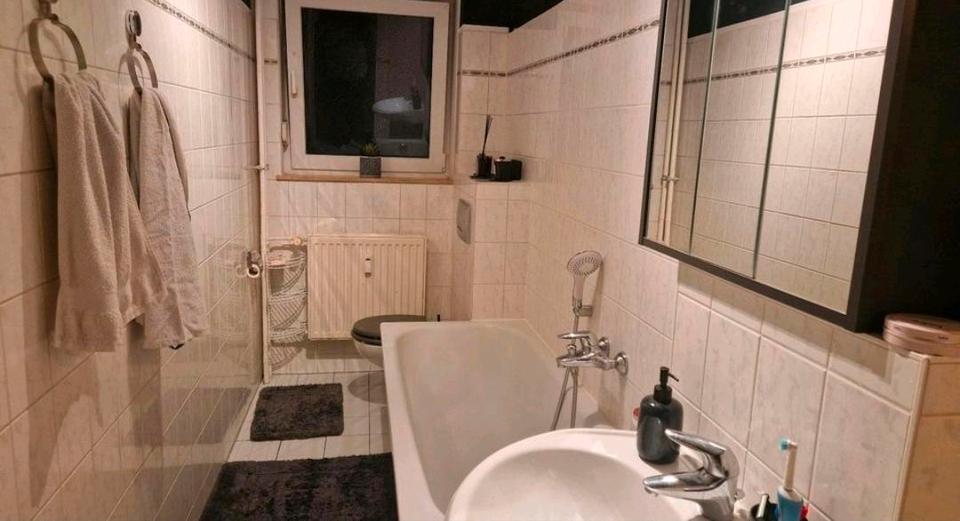 Hochparterre Duisburg Ruhrort - 1 Zimmer, 32 m&sup2;, 1.050&euro; | Angebot:26143086
