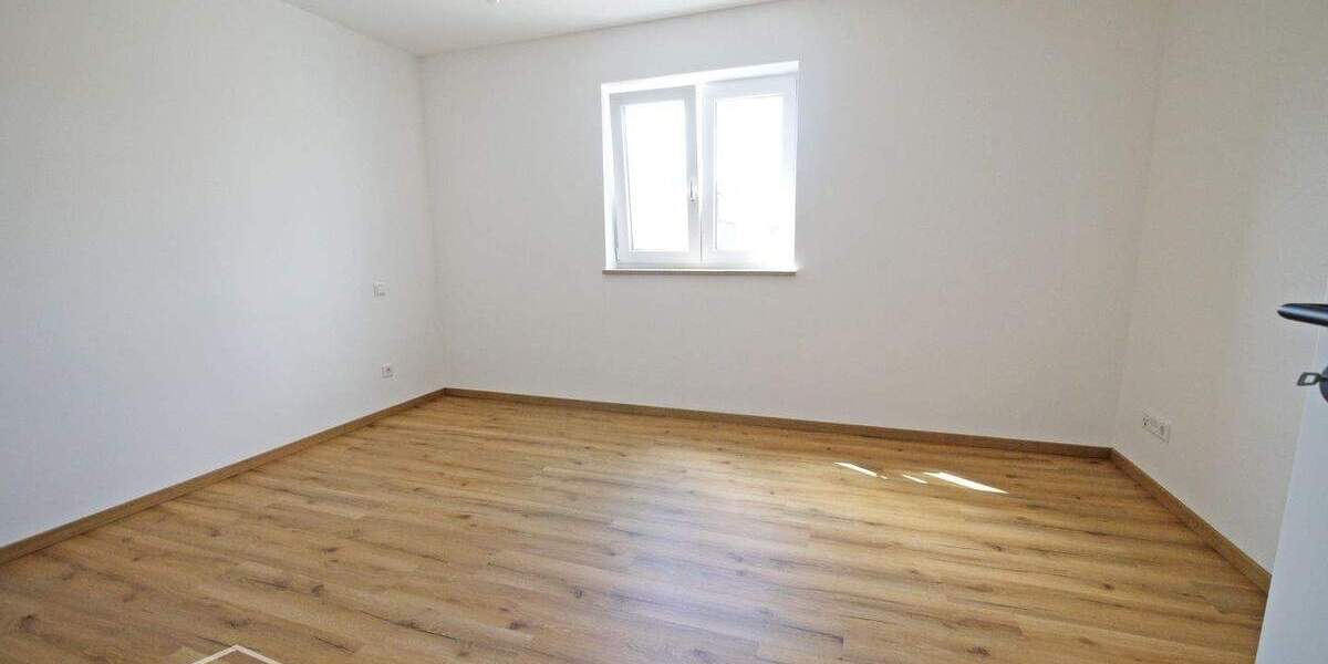 7-TÄLER-WOHNEN-Dietfurt: Neubau 3-Zimmer-Erdgeschoss-Wohnung mit Aufzug u. Tiefgarage 3 zimmer