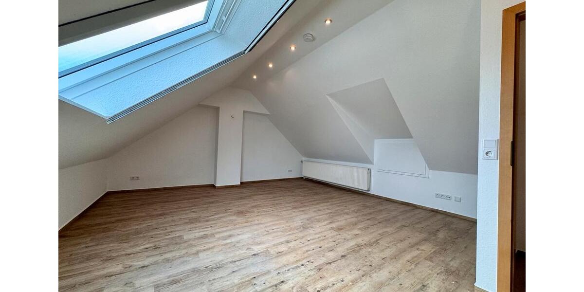Reihenhaus Winterberg - 7 Zimmer, 165 m&sup2;, 1.300&euro; | Angebot:26547229