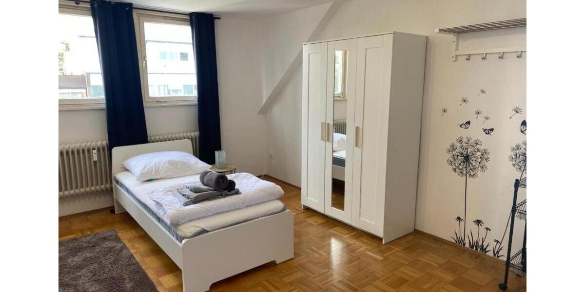 Wohnen auf Zeit Selbitz - 6 Zimmer, 270 m&sup2;, 30&euro; | Angebot:22032017