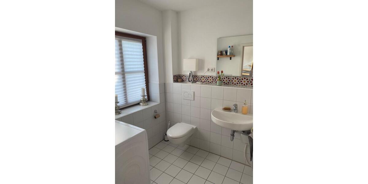 Etagenwohnung Adelheidsdorf - 4 Zimmer, 120 m&sup2;, 996&euro; | Angebot:25656805