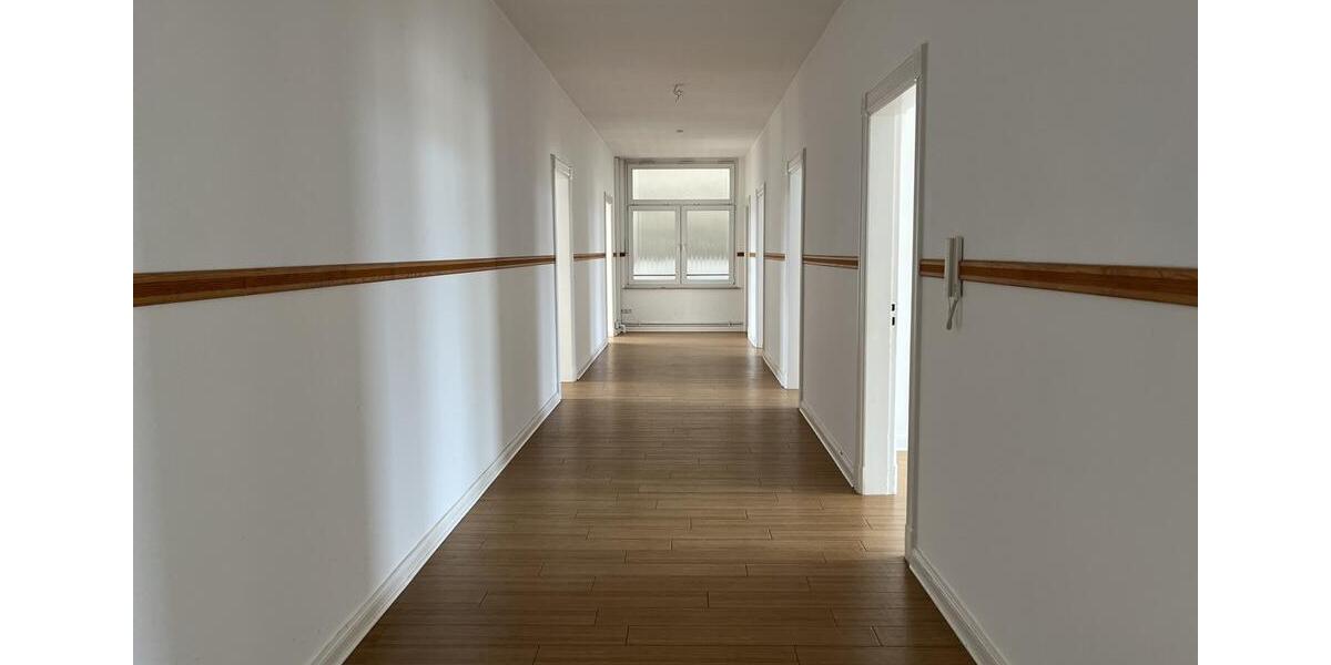 Etagenwohnung Bad Salzuflen - 5 Zimmer, 166 m&sup2;, 1.045&euro; | Angebot:24803540