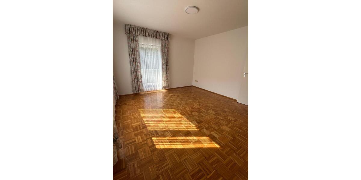 Etagenwohnung Halsenbach - 6 Zimmer, 165 m&sup2;, 990&euro; | Angebot:25755116
