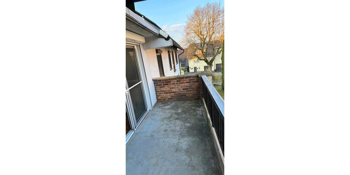 Etagenwohnung Großheirath - 5 Zimmer, 125 m&sup2;, 740&euro; | Angebot:26251085
