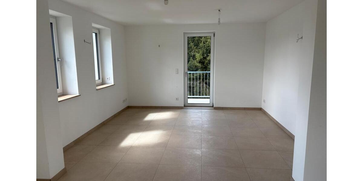 Erdgeschoßwohnung Pulsnitz - 3 Zimmer, 73 m&sup2;, 766&euro; | Angebot:26051539