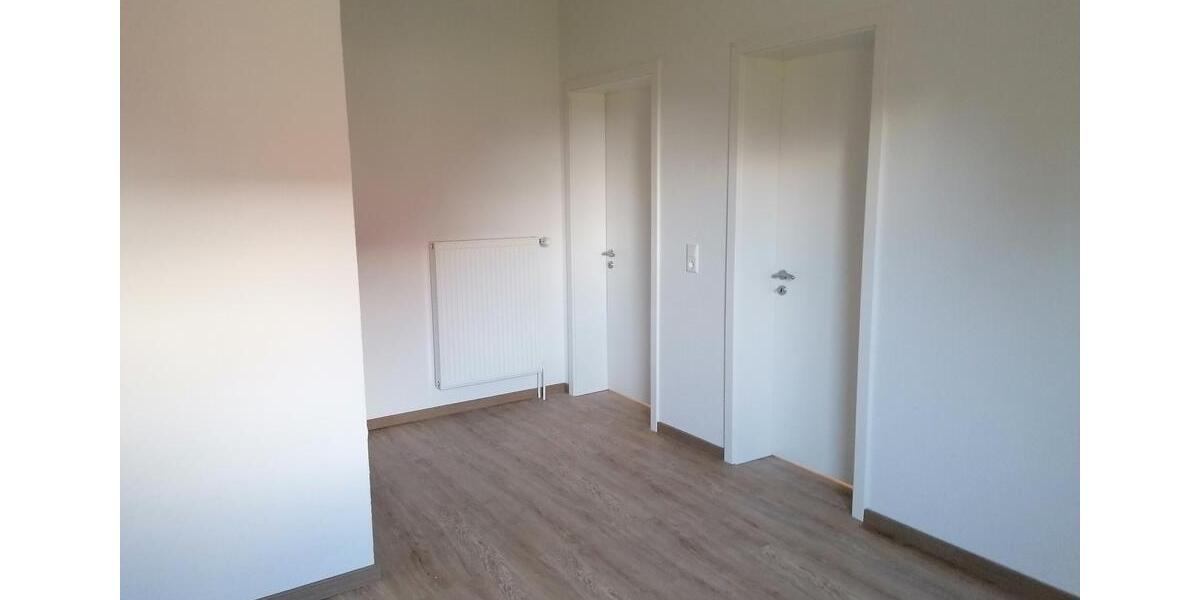 Erdgeschoßwohnung Rhauderfehn - 3 Zimmer, 90 m&sup2;, 695&euro; | Angebot:25930733
