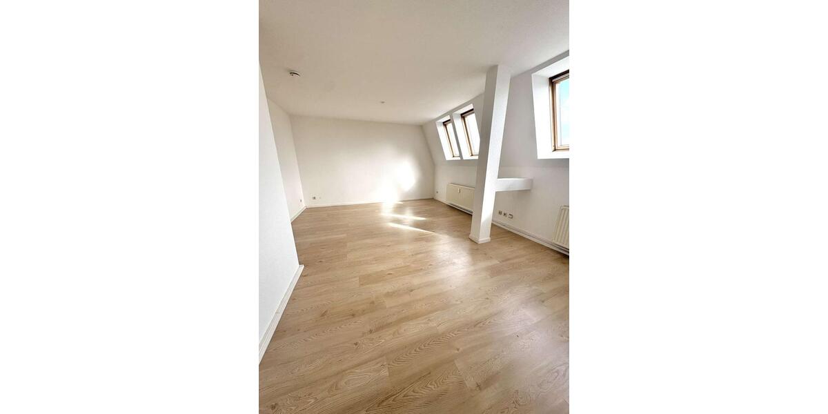Dachgeschoßwohnung Magdeburg Nordwest - 2 Zimmer, 58 m&sup2;, 609&euro; | Angebot:26489372