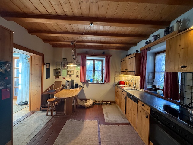 Charmantes Einfamilienhaus im Axdorferfeld in Traunstein zu vermieten! Frei ab 01.02. bzw. 01.03.2026 6 zimmer