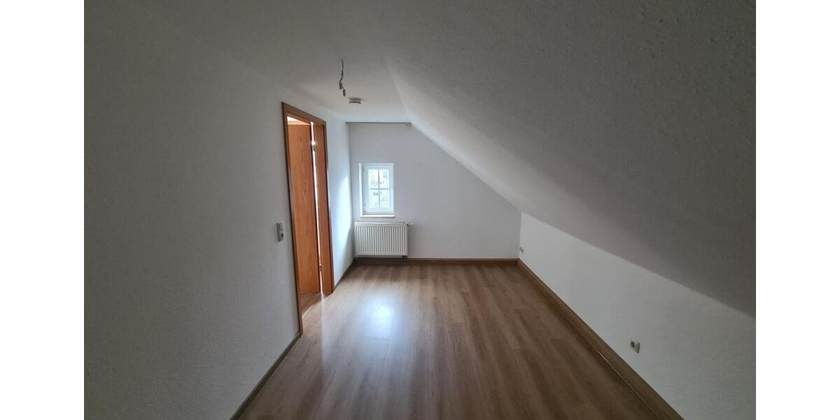 Dachgeschoßwohnung Oberschöna - 2 Zimmer, 50 m&sup2;, 267&euro; | Angebot:24745161