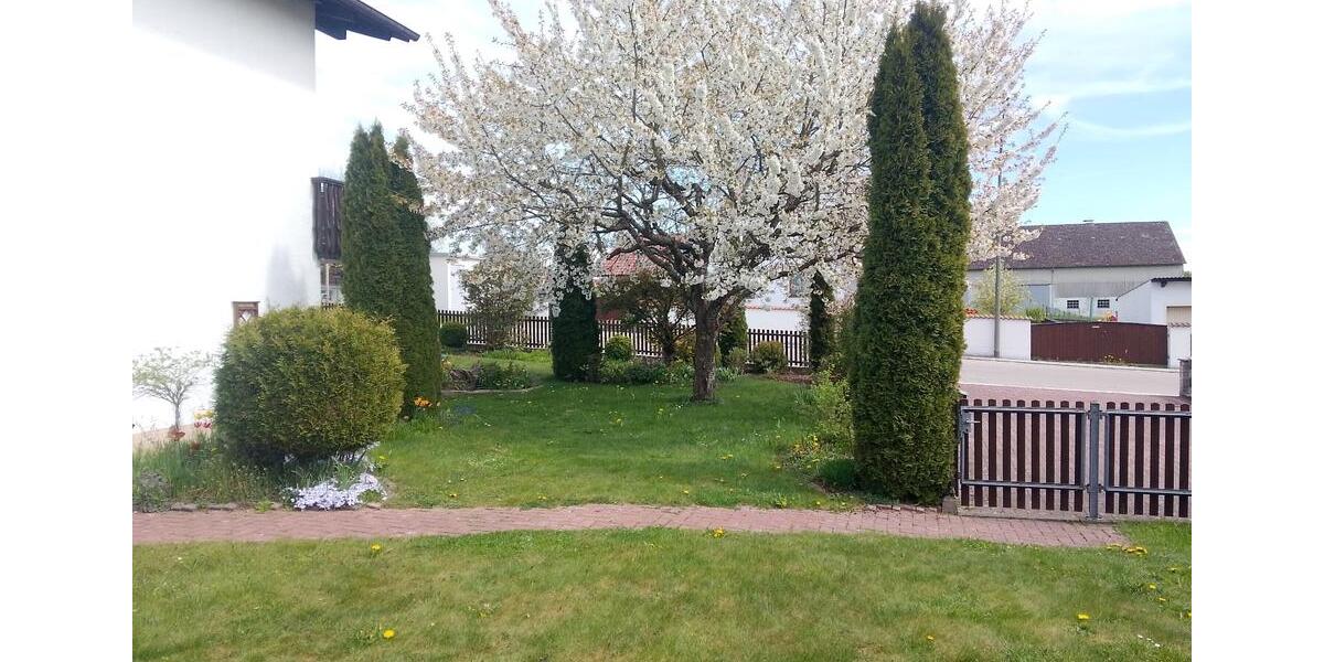 Terrassenwohnung Monheim - 4 Zimmer, 100 m&sup2;, 1.000&euro; | Angebot:26161545