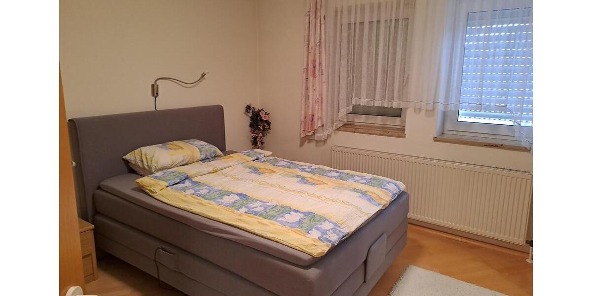 Erdgeschoßwohnung Adelsdorf - 4 Zimmer, 90 m&sup2;, 1.040&euro; | Angebot:24415572