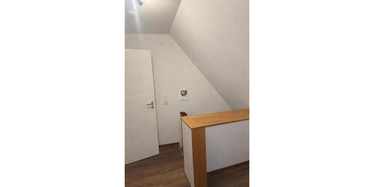 Dachgeschoßwohnung Wingst - 3 Zimmer, 78 m&sup2;, 750&euro; | Angebot:25964849