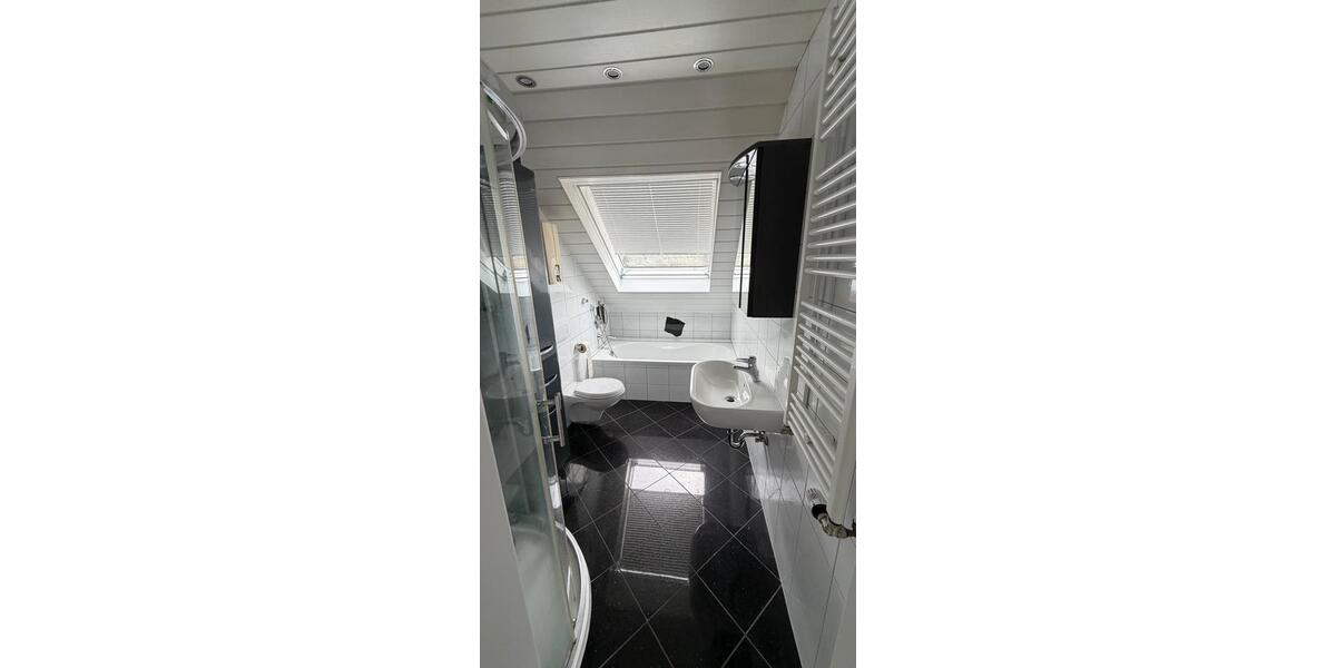 Dachgeschoßwohnung Lüdenscheid - 3 Zimmer, 105 m&sup2;, 695&euro; | Angebot:25978313