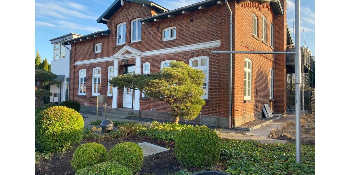 Moderne Dachgeschosswohnung in klein Rönnau 3 zimmer