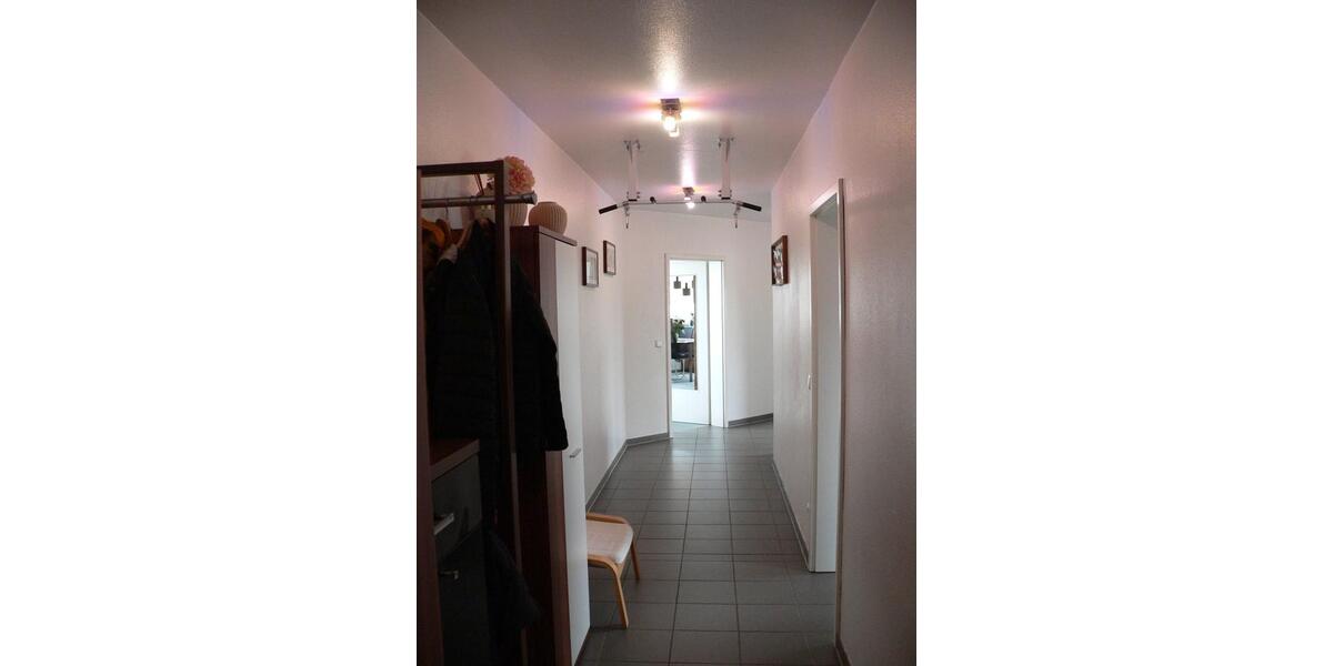 Etagenwohnung Uetze - 3 Zimmer, 102 m&sup2;, 1.070&euro; | Angebot:19138026