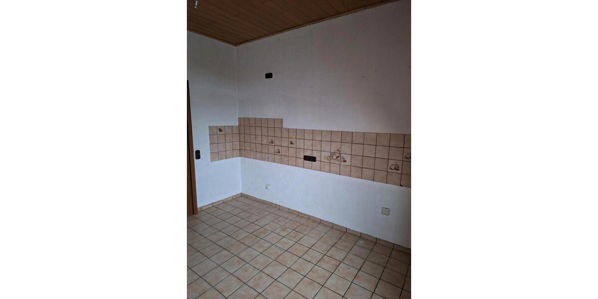 Dachgeschoßwohnung Geilenkirchen - 3 Zimmer, 123 m&sup2;, 990&euro; | Angebot:26504046