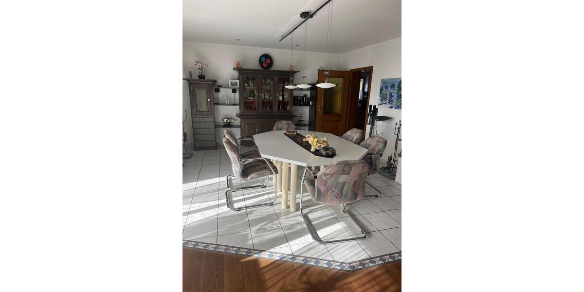 Erdgeschoßwohnung Schnaittach - 4 Zimmer, 166 m&sup2;, 1.400&euro; | Angebot:25283579