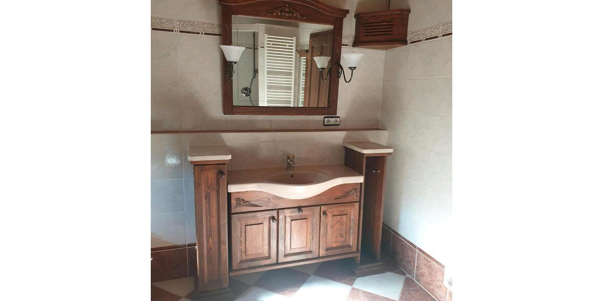 Dachgeschoßwohnung Herrieden - 3.5 Zimmer, 150 m&sup2;, 1.180&euro; | Angebot:25326585