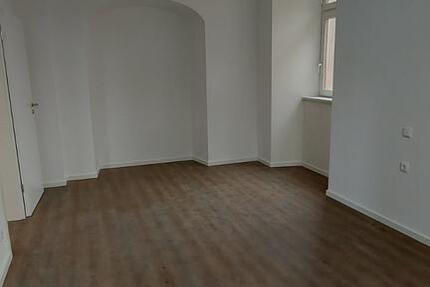 Renovierte 3-Zimmer-Erdgeschoßwohnung zu vermieten