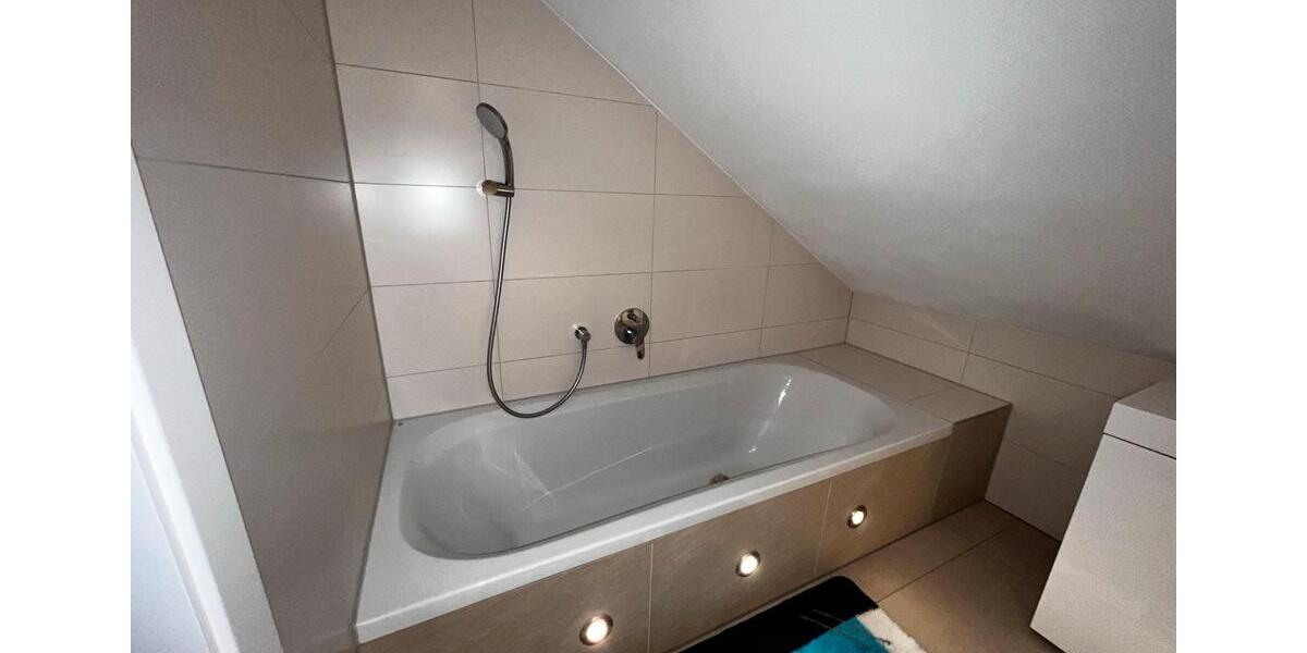 Dachgeschoßwohnung Ingolstadt Nordost - 1 Zimmer, 65 m&sup2;, 1.050&euro; | Angebot:26014448