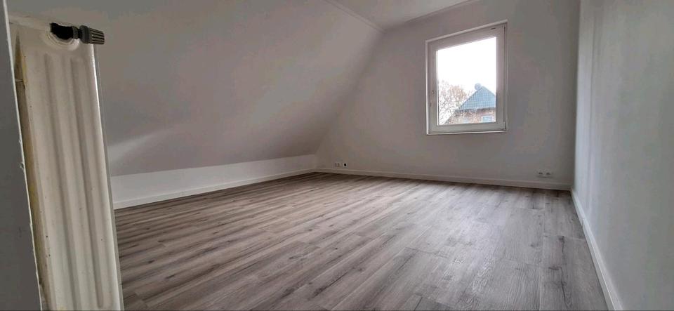 Einfamilienhaus Varrel - 3 Zimmer, 90 m&sup2;, 800&euro; | Angebot:24609469