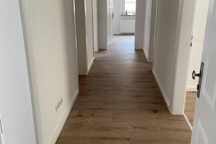 Sanierte 4-Zimmer-Wohnung mit 108 m² im 1. OG – zusätzliche EG-Wohnung im Haus verfügbar 4 zimmer
