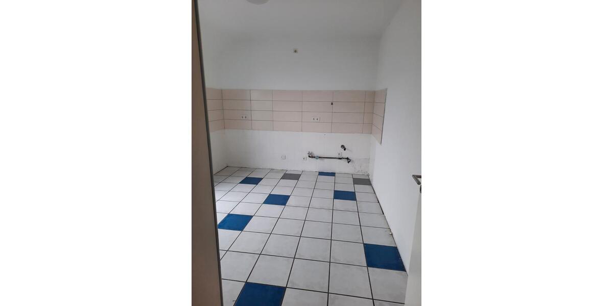 Dachgeschoßwohnung Völklingen - 3 Zimmer, 75 m&sup2;, 600&euro; | Angebot:26400588