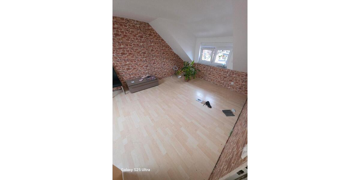 Dachgeschoßwohnung Altenstadt - 4 Zimmer, 84 m&sup2;, 1.100&euro; | Angebot:25239282