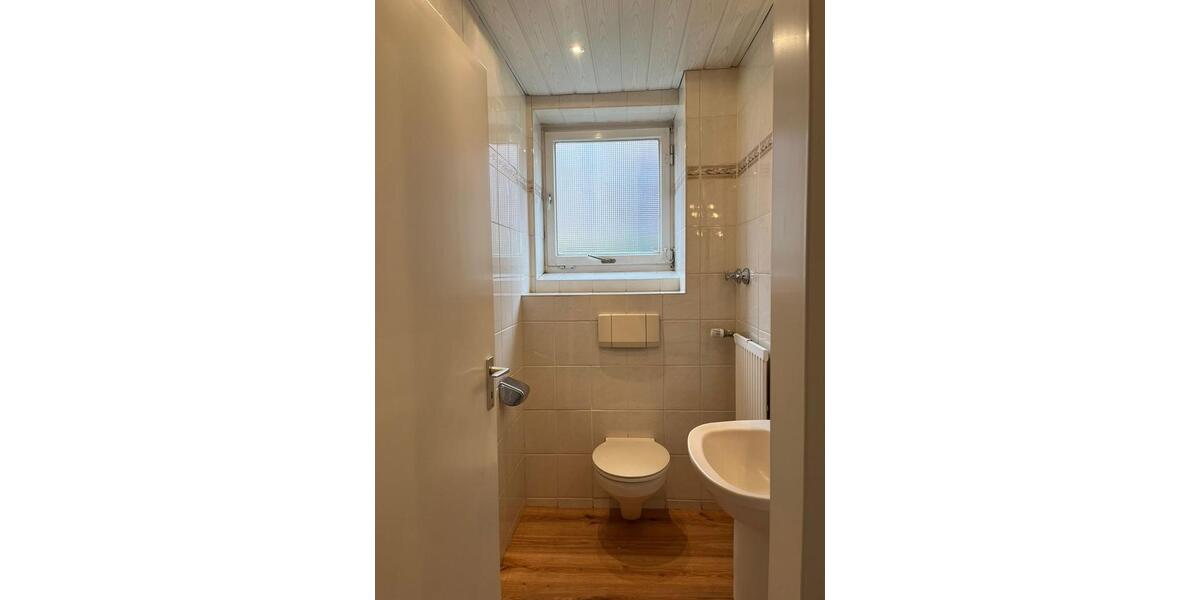 Erdgeschoßwohnung Hamburg Wandsbek - 4 Zimmer, 121 m&sup2;, 2.175&euro; | Angebot:26678163