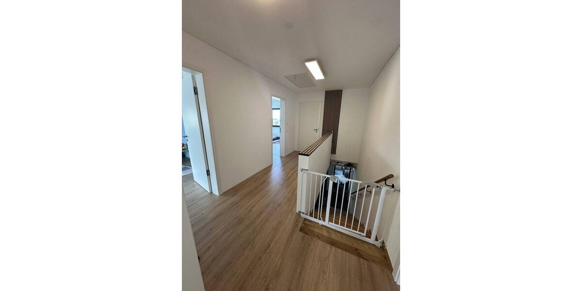 Einfamilienhaus Sankt Katharinen (Landkreis Neuwied) - 7 Zimmer, 180 m&sup2;, 2.950&euro; | Angebot:26806002
