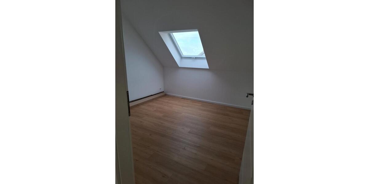 Maisonettenwohnung Petersberg - 3 Zimmer, 100 m&sup2;, 1.295&euro; | Angebot:26656474