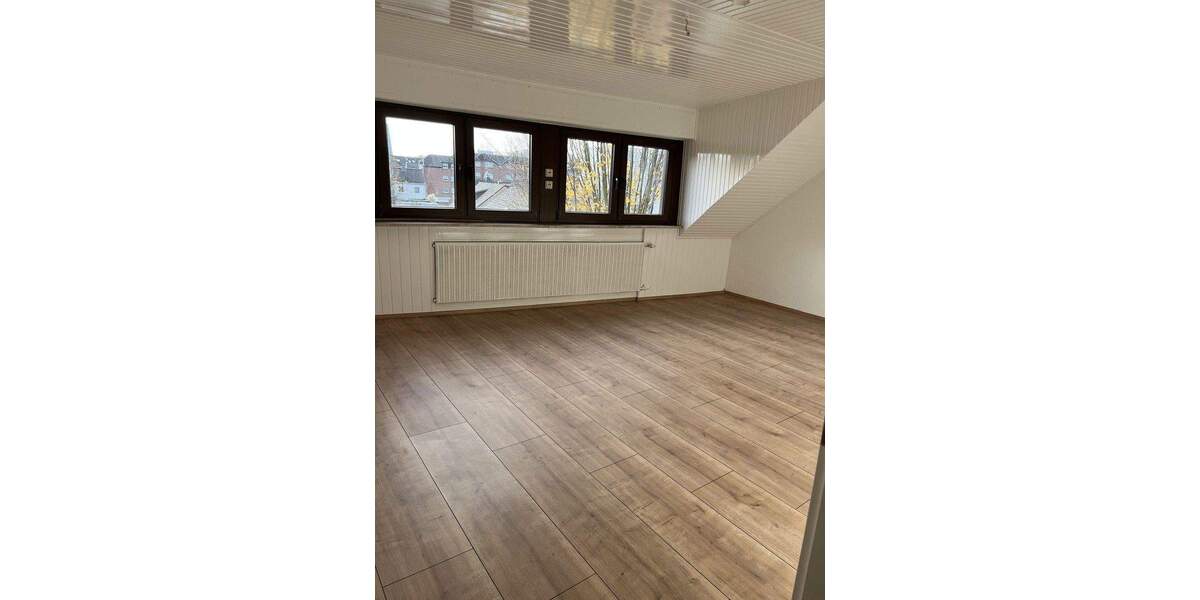 Reihenmittelhaus Frechen Hücheln - 6 Zimmer, 171 m&sup2;, 2.300&euro; | Angebot:24712347