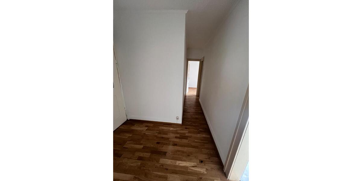 Etagenwohnung Augsburg - 5 Zimmer, 105 m&sup2;, 1.450&euro; | Angebot:25951794
